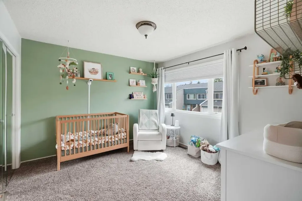 228 Theodore Place NW Calgary AB T2K 5S1