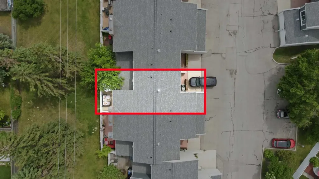 228 Theodore Place NW Calgary AB T2K 5S1