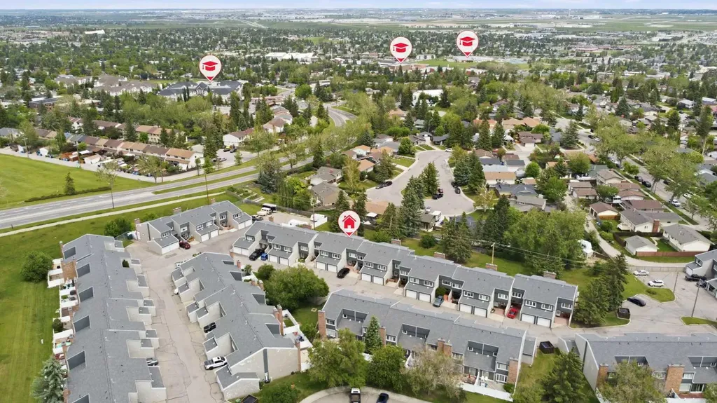 228 Theodore Place NW Calgary AB T2K 5S1