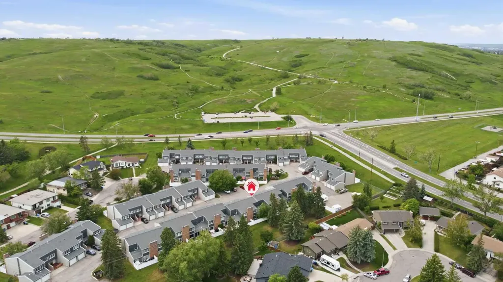 228 Theodore Place NW Calgary AB T2K 5S1