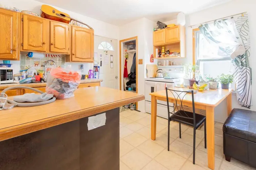 1118 12b Street S Lethbridge AB T1K 1S2