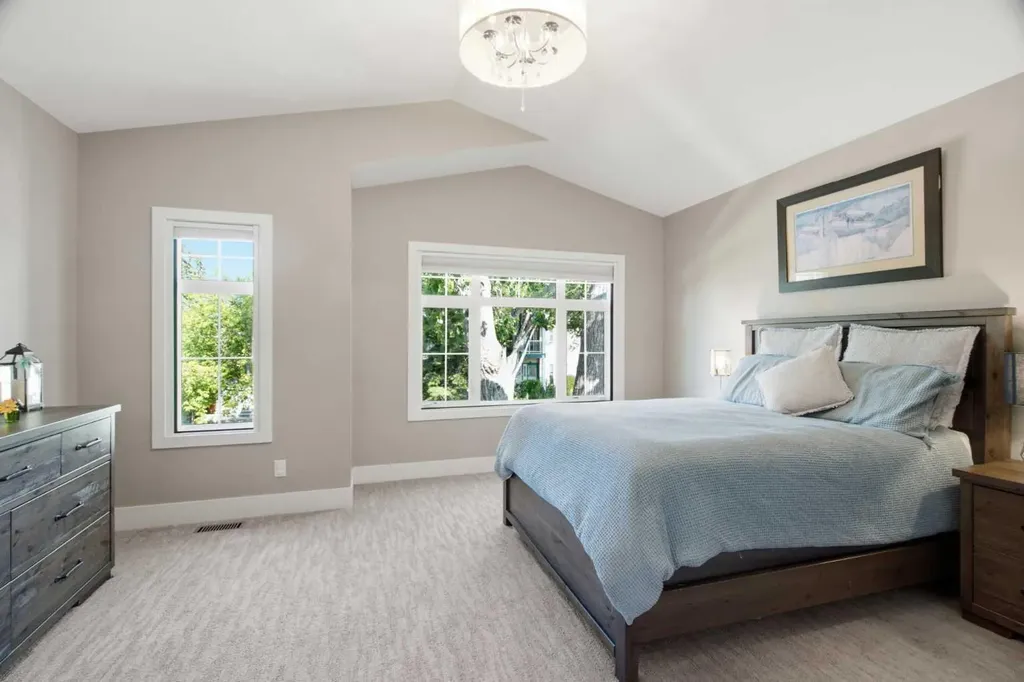 2827B 40 Street SW Calgary AB T3E 3J7