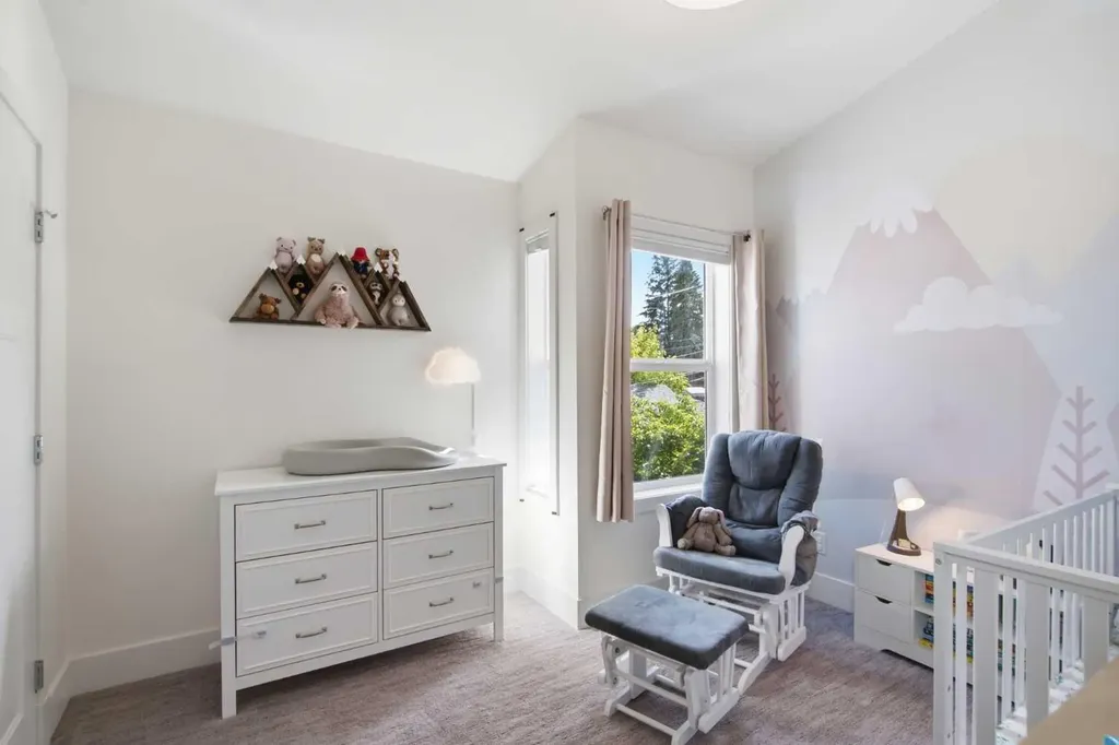 2827B 40 Street SW Calgary AB T3E 3J7