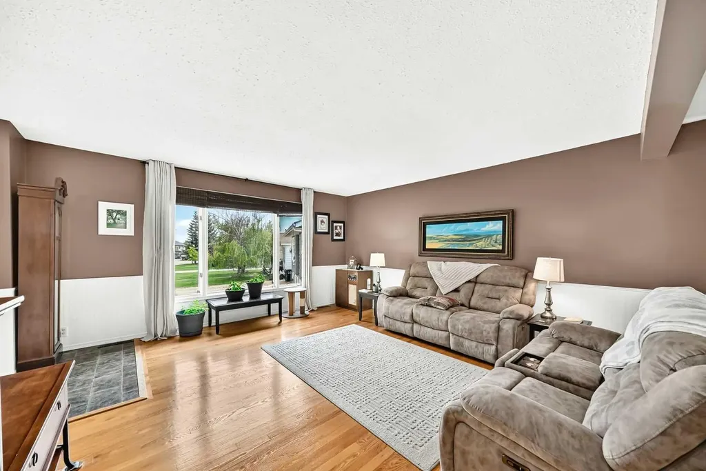 218 Southridge Place Didsbury AB T0M 0W0