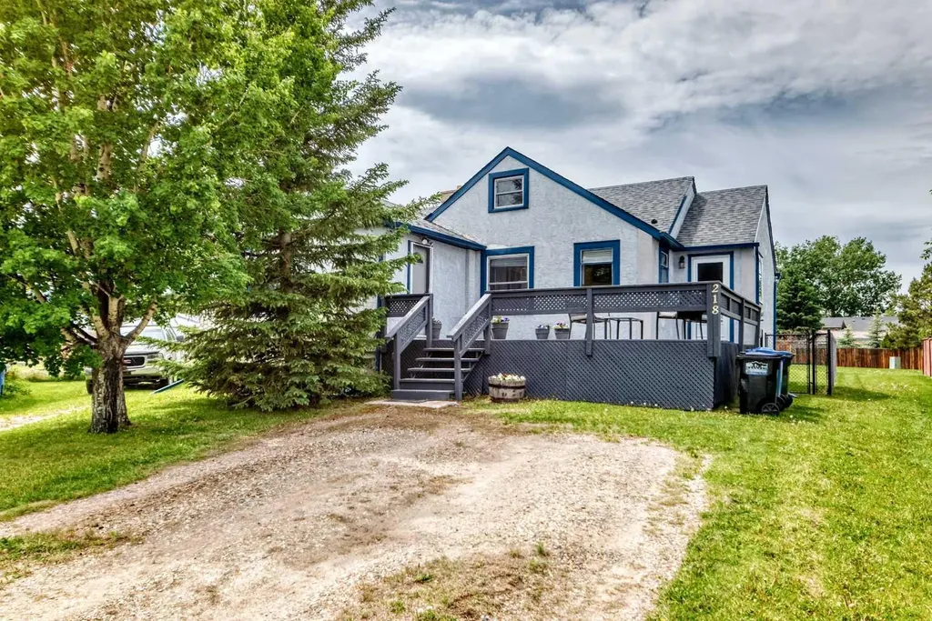 218 Southridge Place Didsbury AB T0M 0W0