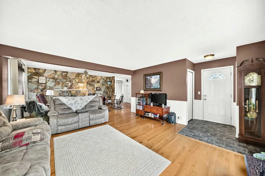 218 Southridge Place Didsbury AB T0M 0W0