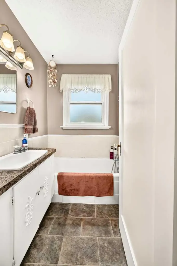 218 Southridge Place Didsbury AB T0M 0W0