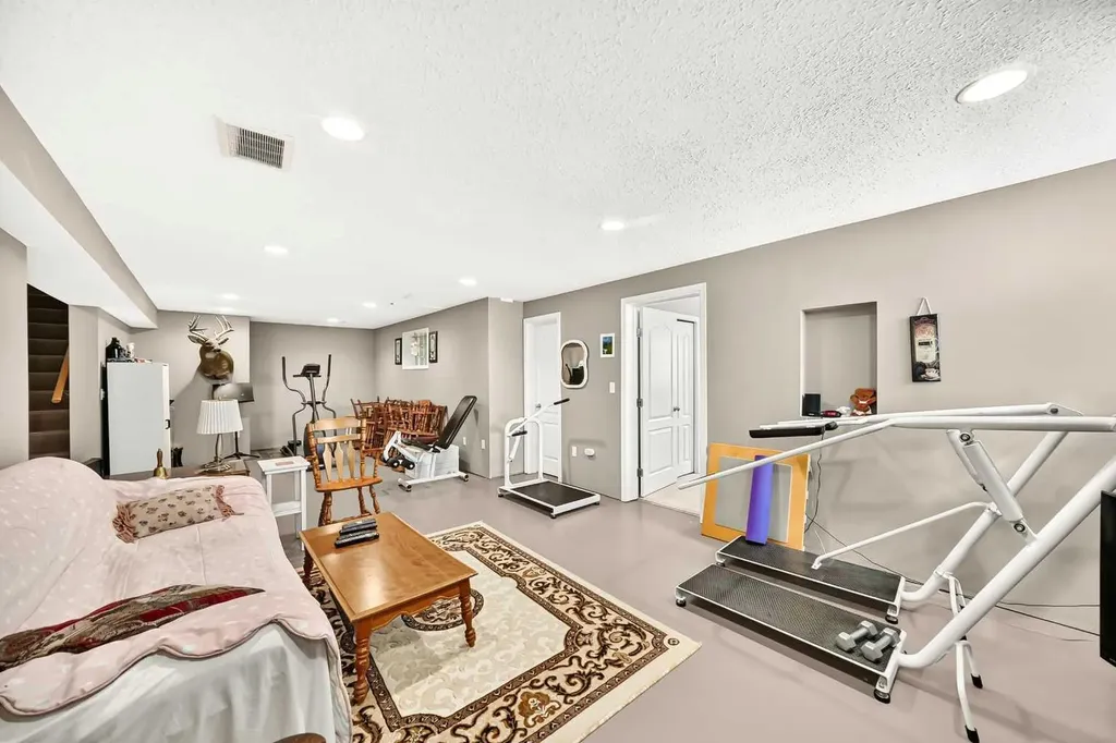 218 Southridge Place Didsbury AB T0M 0W0