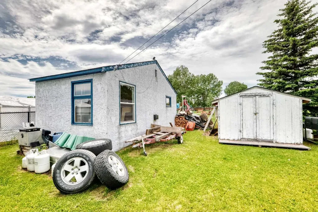 218 Southridge Place Didsbury AB T0M 0W0