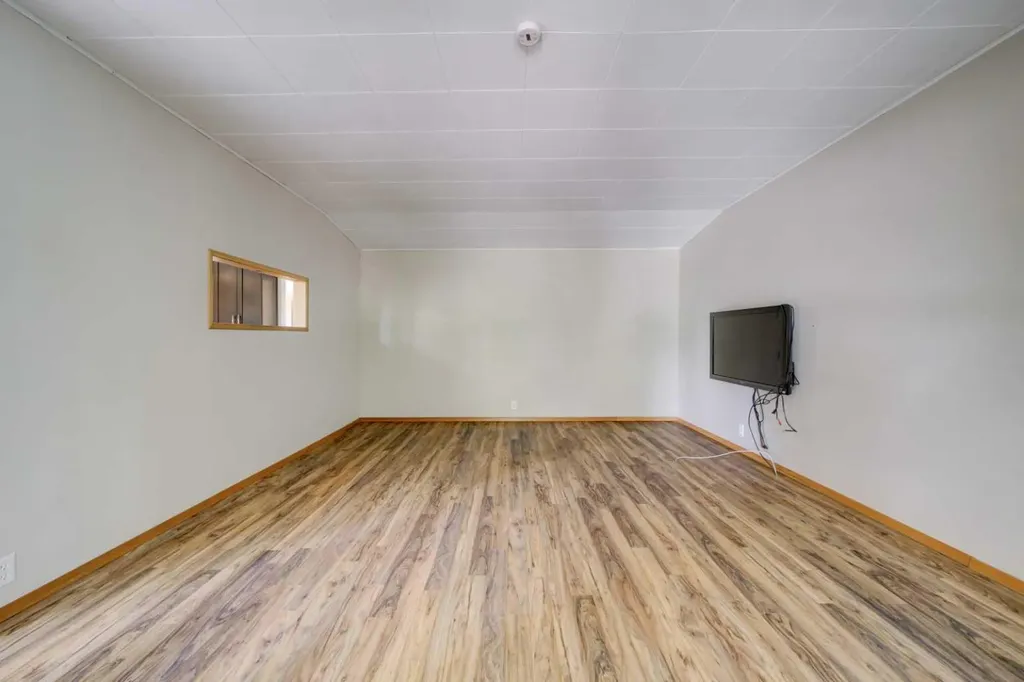 1124 James Avenue Pincher Creek AB T0K 1W0