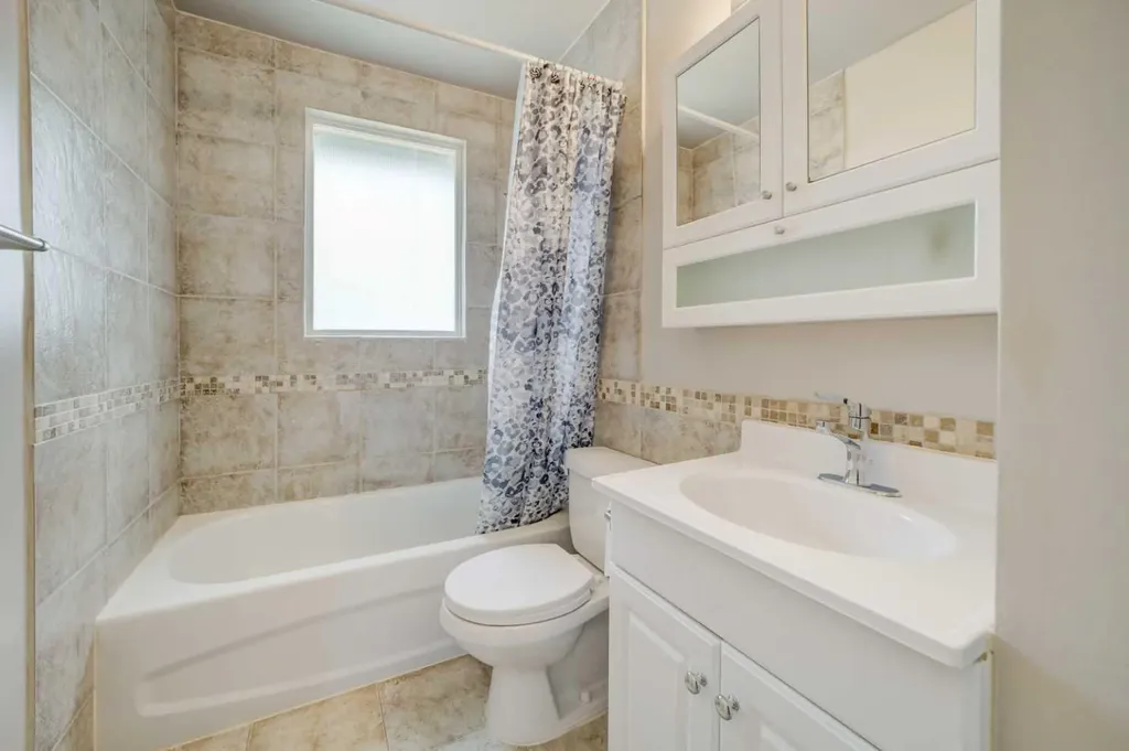 1124 James Avenue Pincher Creek AB T0K 1W0