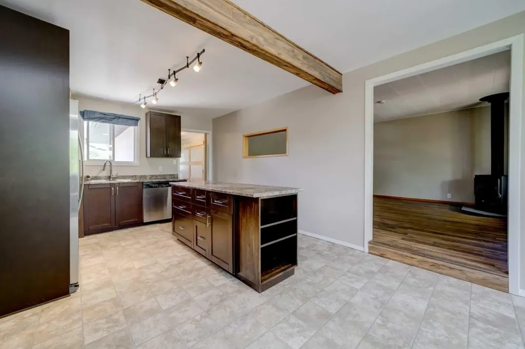 1124 James Avenue Pincher Creek AB T0K 1W0