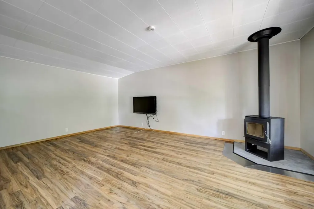 1124 James Avenue Pincher Creek AB T0K 1W0