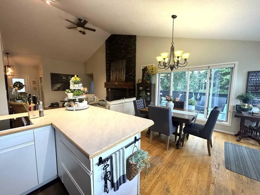 38 Blueberry Drive Whitecourt AB T7S1R2