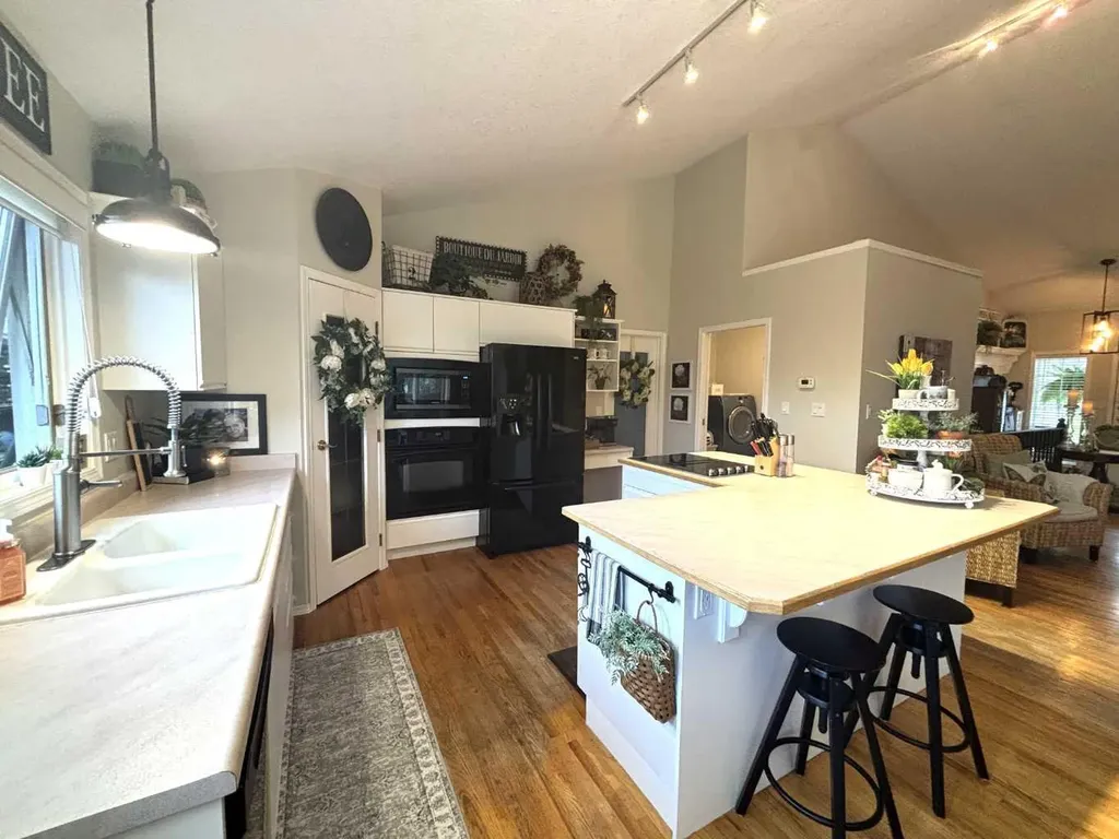 38 Blueberry Drive Whitecourt AB T7S1R2