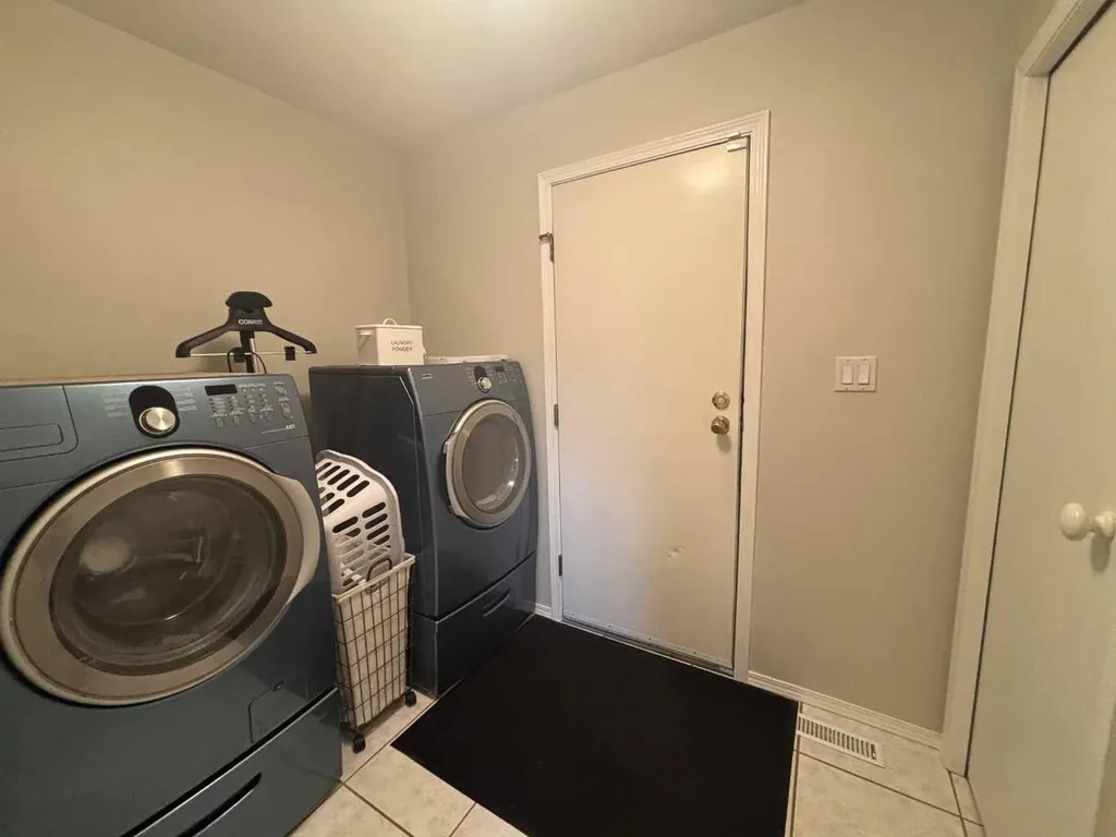 38 Blueberry Drive Whitecourt AB T7S1R2