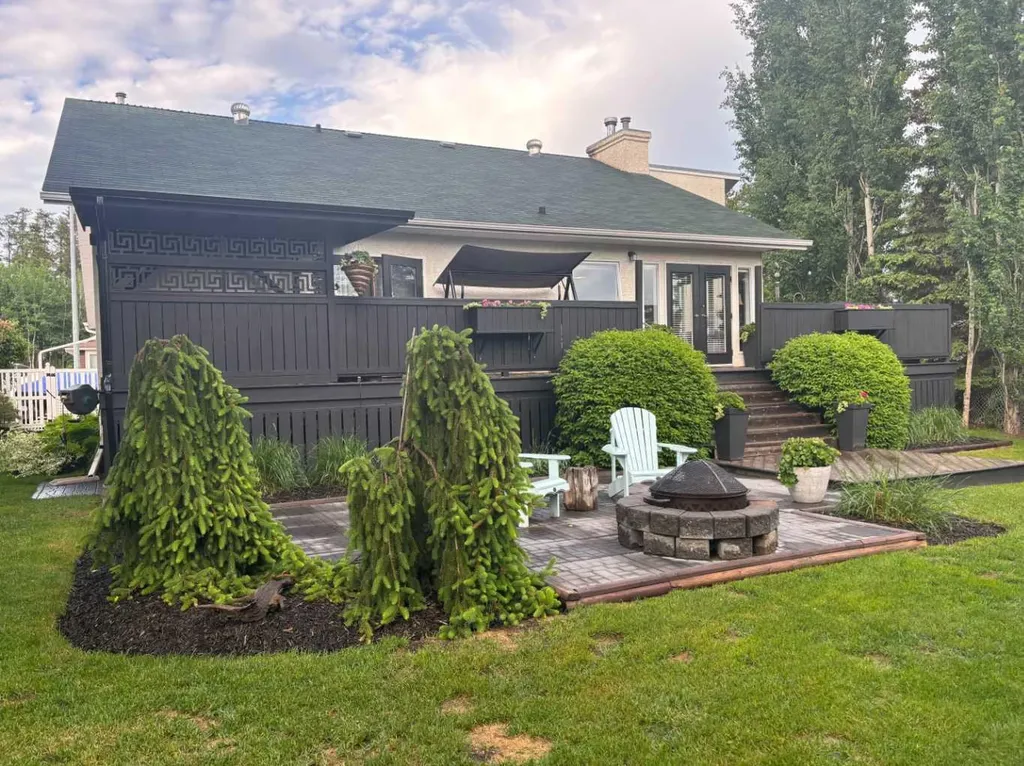 38 Blueberry Drive Whitecourt AB T7S1R2