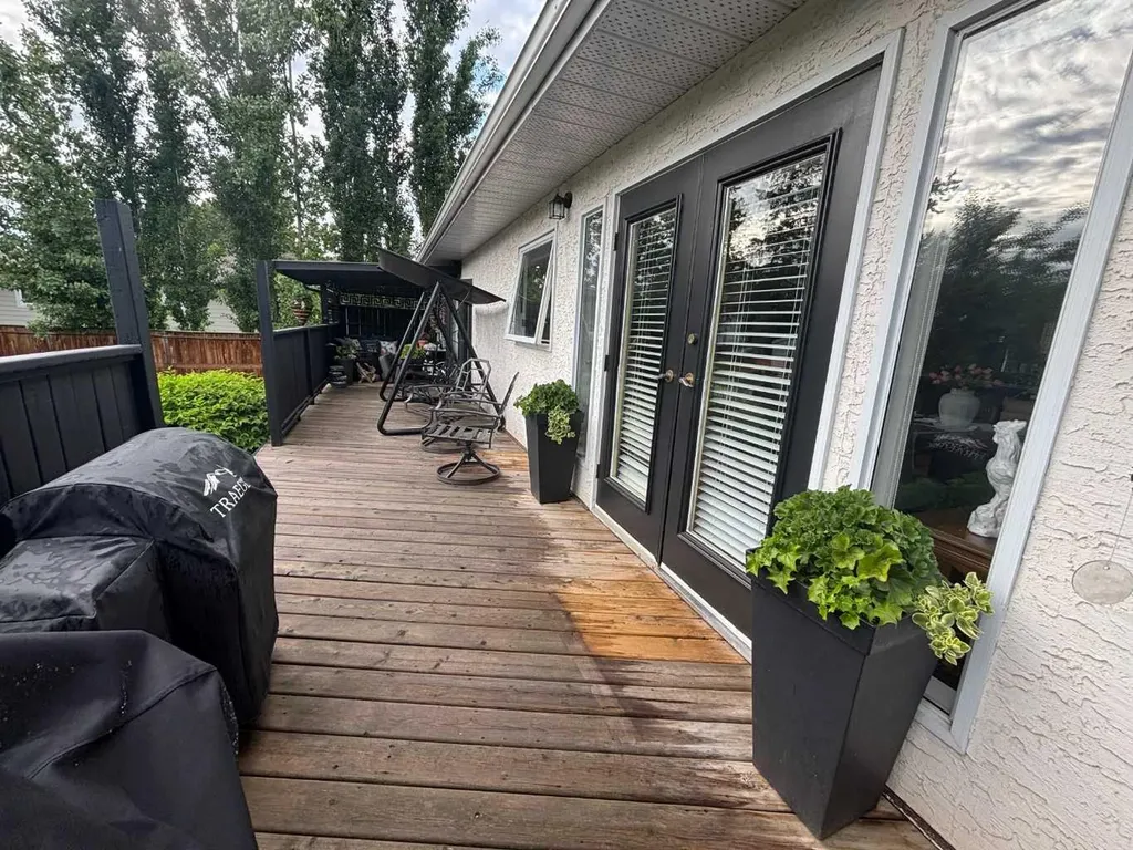 38 Blueberry Drive Whitecourt AB T7S1R2