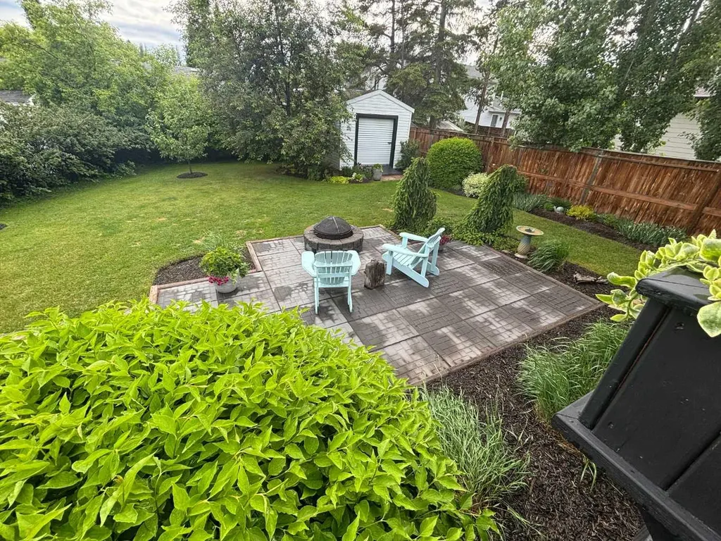 38 Blueberry Drive Whitecourt AB T7S1R2