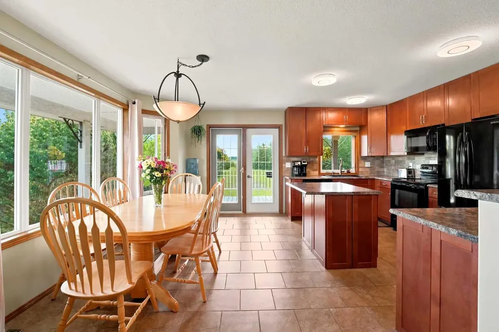 45 Morning Meadows Drive Rural Ponoka County AB T4J 1R3