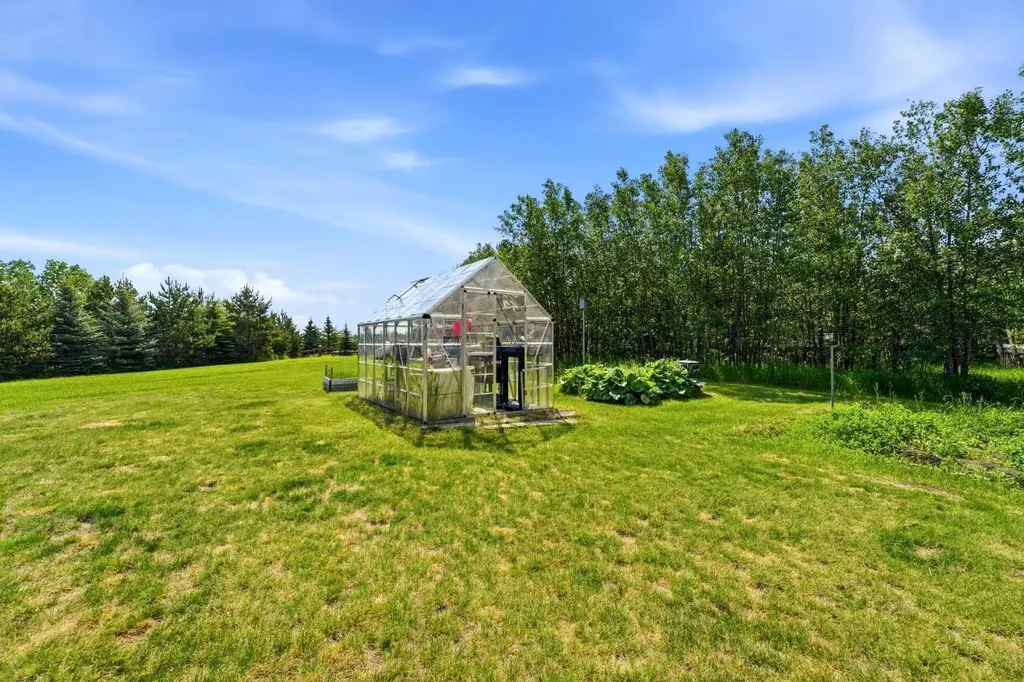 45 Morning Meadows Drive Rural Ponoka County AB T4J 1R3