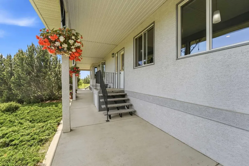 45 Morning Meadows Drive Rural Ponoka County AB T4J 1R3
