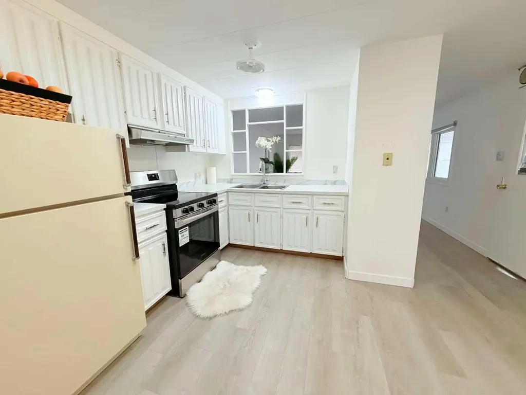 2300 13 Street N Lethbridge AB T1H4E8