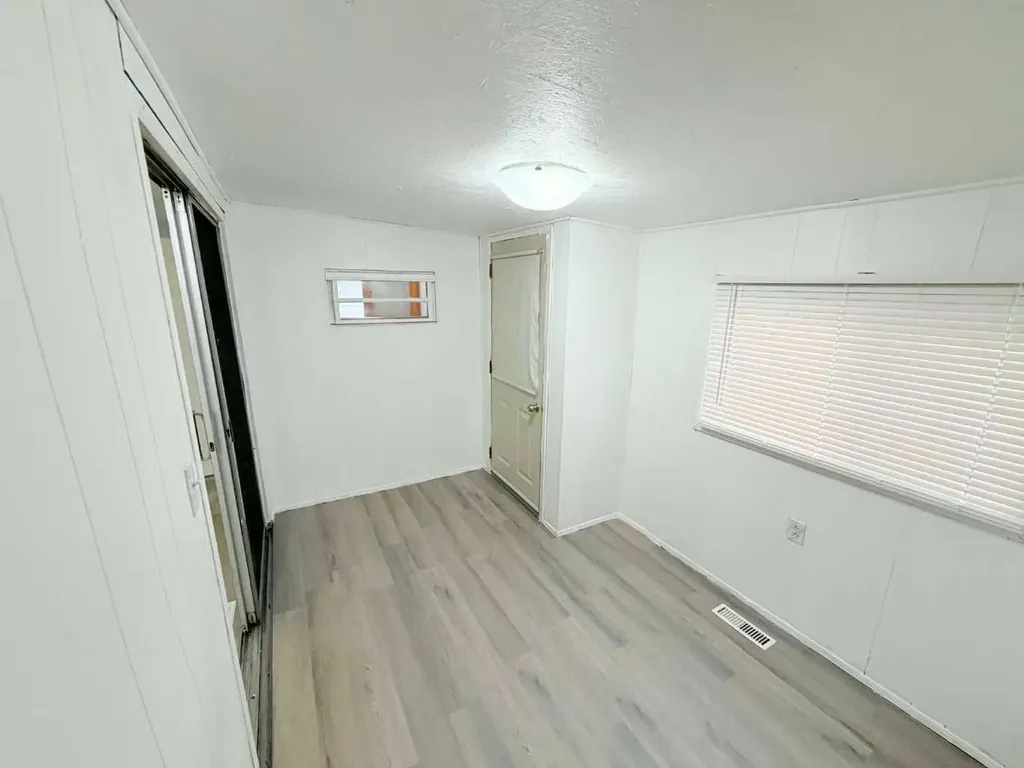 2300 13 Street N Lethbridge AB T1H4E8