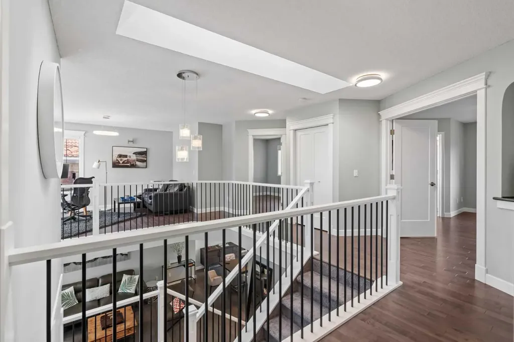 107 Edgebrook Circle NW Calgary AB T3A 5A4