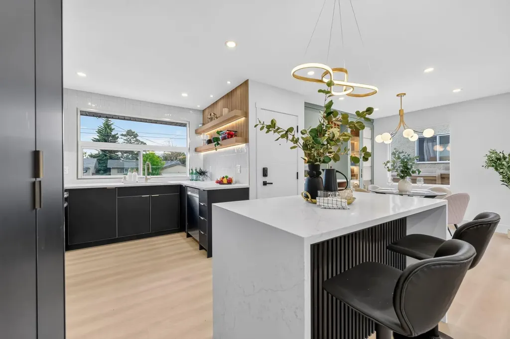 4911 Marcombe Road NE Calgary AB T2A 3G4