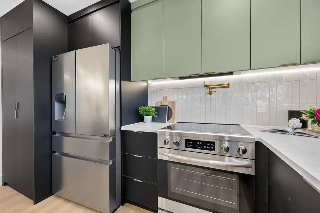 4911 Marcombe Road NE Calgary AB T2A 3G4