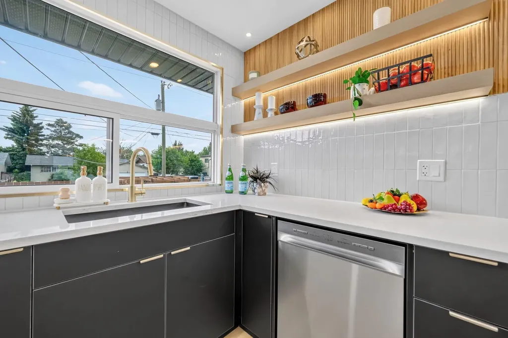 4911 Marcombe Road NE Calgary AB T2A 3G4