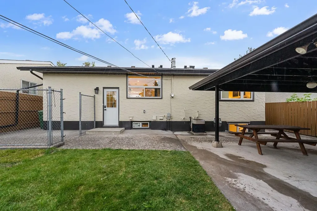 4911 Marcombe Road NE Calgary AB T2A 3G4