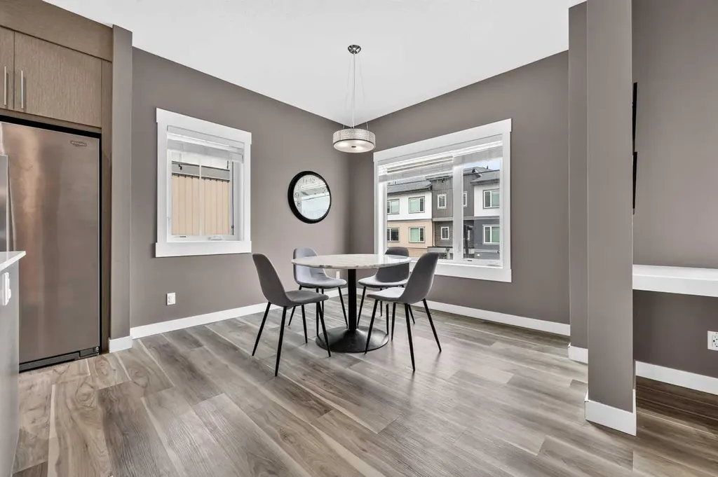 5305 32 Avenue SW Calgary AB T3E 8A2
