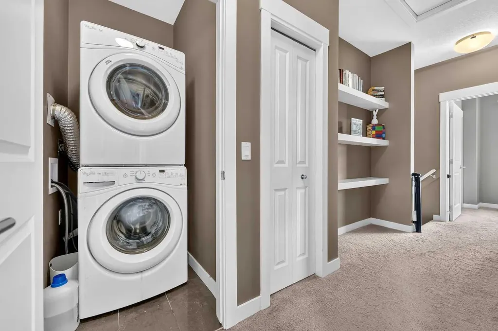 5305 32 Avenue SW Calgary AB T3E 8A2