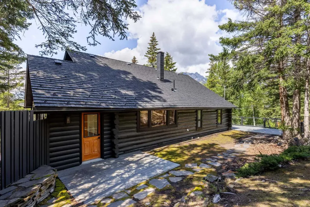 212 St. Julien Road Banff AB T1L 1A9