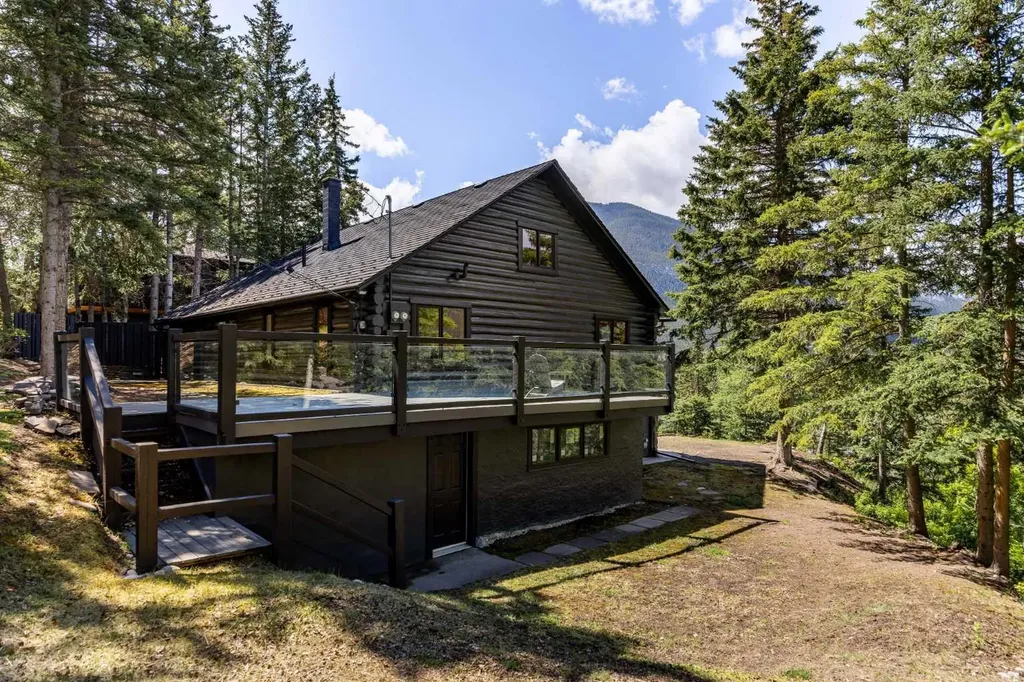 210 St. Julien Road Banff AB T1L 1A9