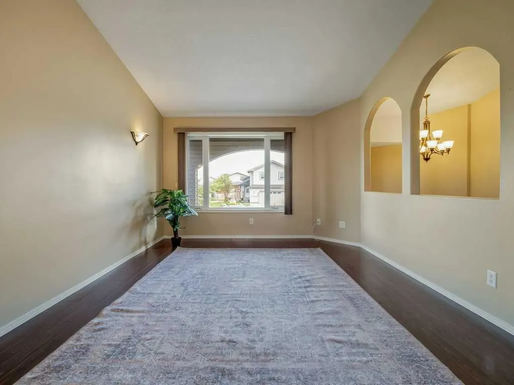 727 Aberdeen Crescent W Lethbridge AB T1J 5B2