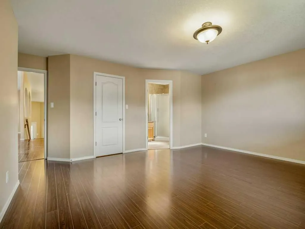 727 Aberdeen Crescent W Lethbridge AB T1J 5B2