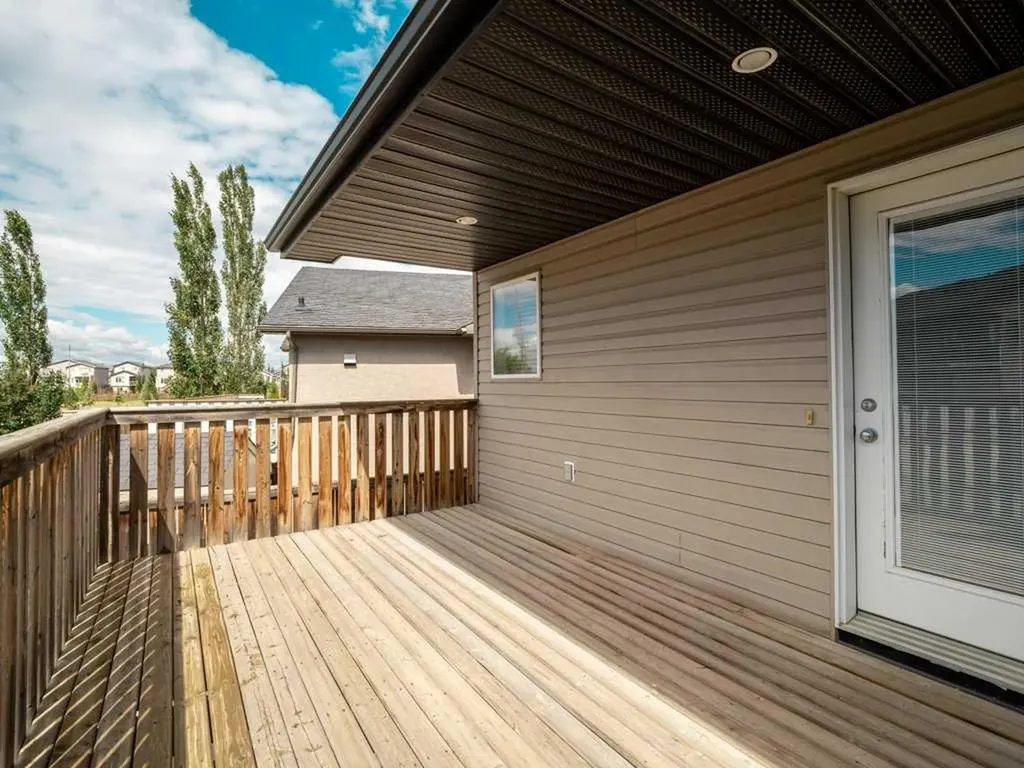 727 Aberdeen Crescent Lethbridge AB T1J 5B2