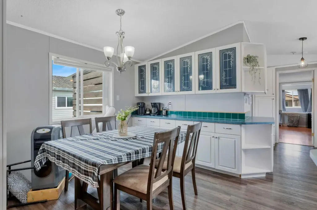 4520 59 Street Rocky Mountain House AB T4T 1N9