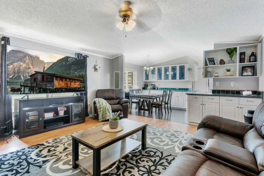 4520 59 Street Rocky Mountain House AB T4T 1N9