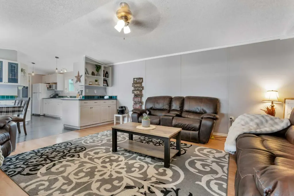 4520 59 Street Rocky Mountain House AB T4T 1N9