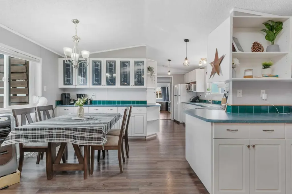 4520 59 Street Rocky Mountain House AB T4T 1N9