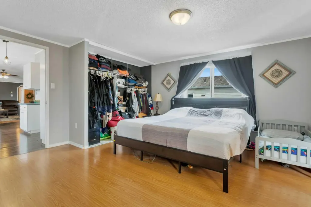 4520 59 Street Rocky Mountain House AB T4T 1N9