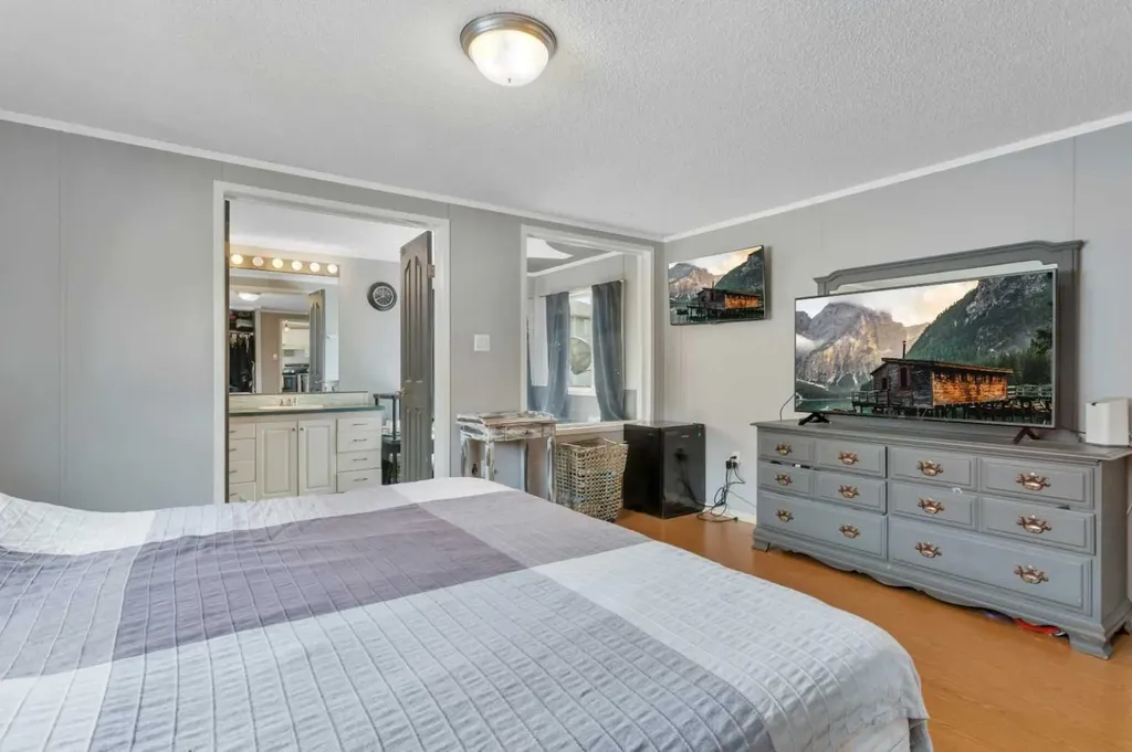 4520 59 Street Rocky Mountain House AB T4T 1N9