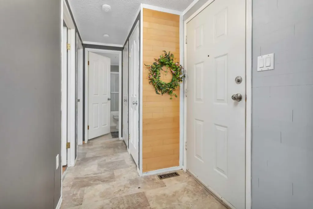 4520 59 Street Rocky Mountain House AB T4T 1N9