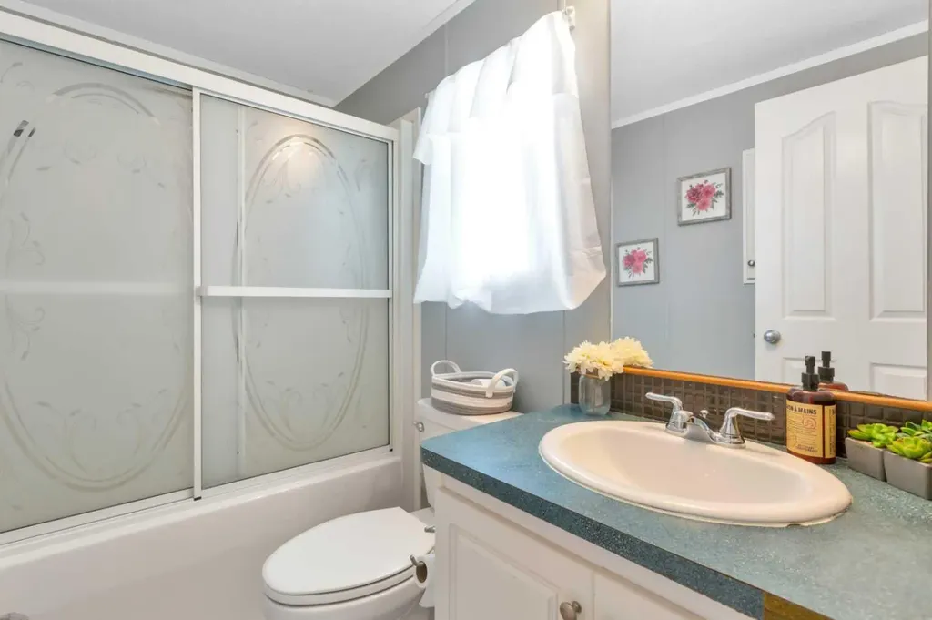 4520 59 Street Rocky Mountain House AB T4T 1N9