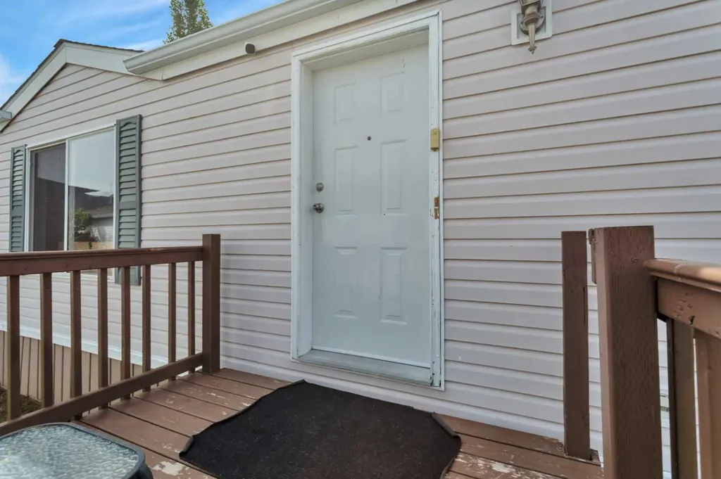 4520 59 Street Rocky Mountain House AB T4T 1N9