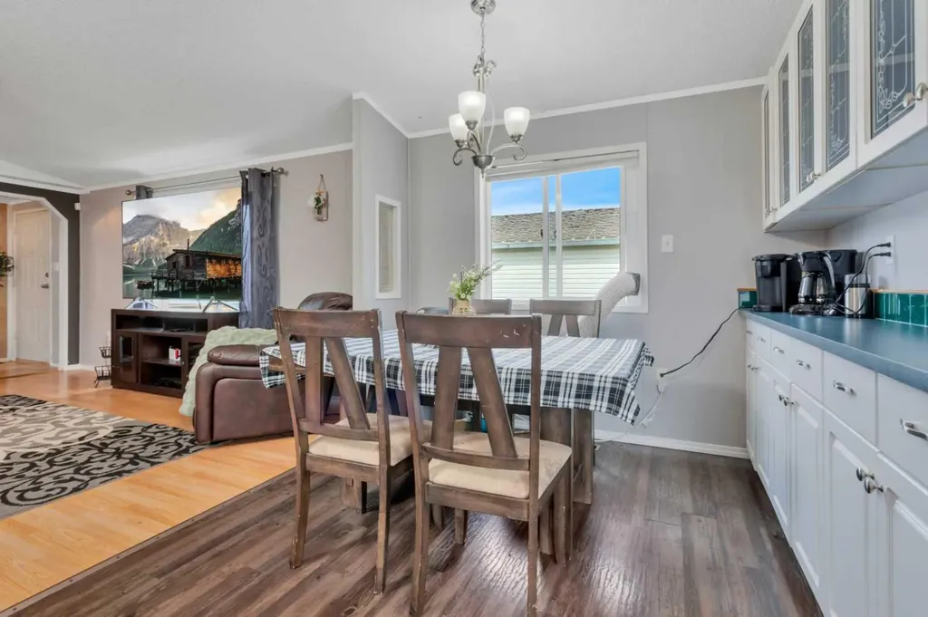 4520 59 Street Rocky Mountain House AB T4T 1N9